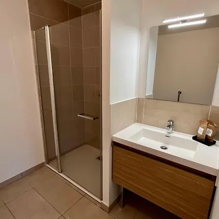 Les Patios De St-pierre 3*