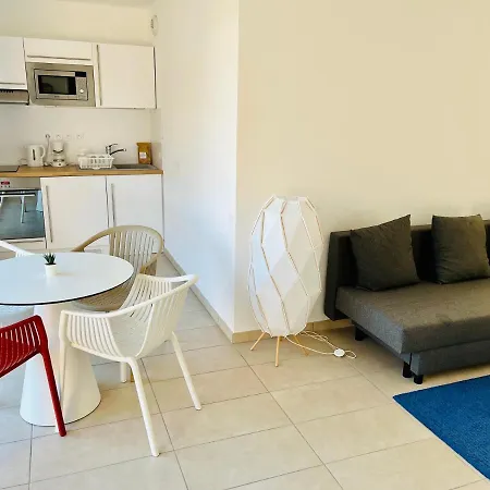 Les Patios De St-pierre Apartmanhotel