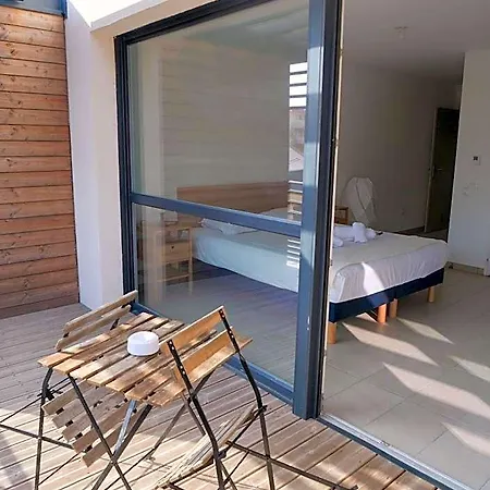 Les Patios De St-pierre Apart Otel